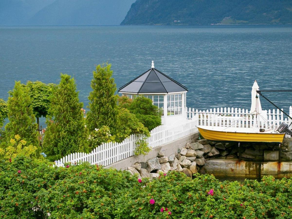 Two-Bedroom Holiday Home In Leikanger Leikanger  Exteriör bild